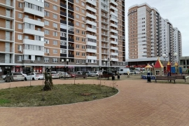 Двухкомнатная с большой лоджией.