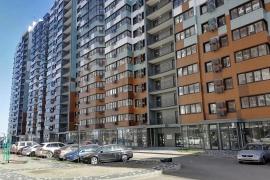 Дом сдан, трёхкомнатная квартира.