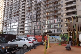 Двухкомнатная кв-ра , рядом парк.